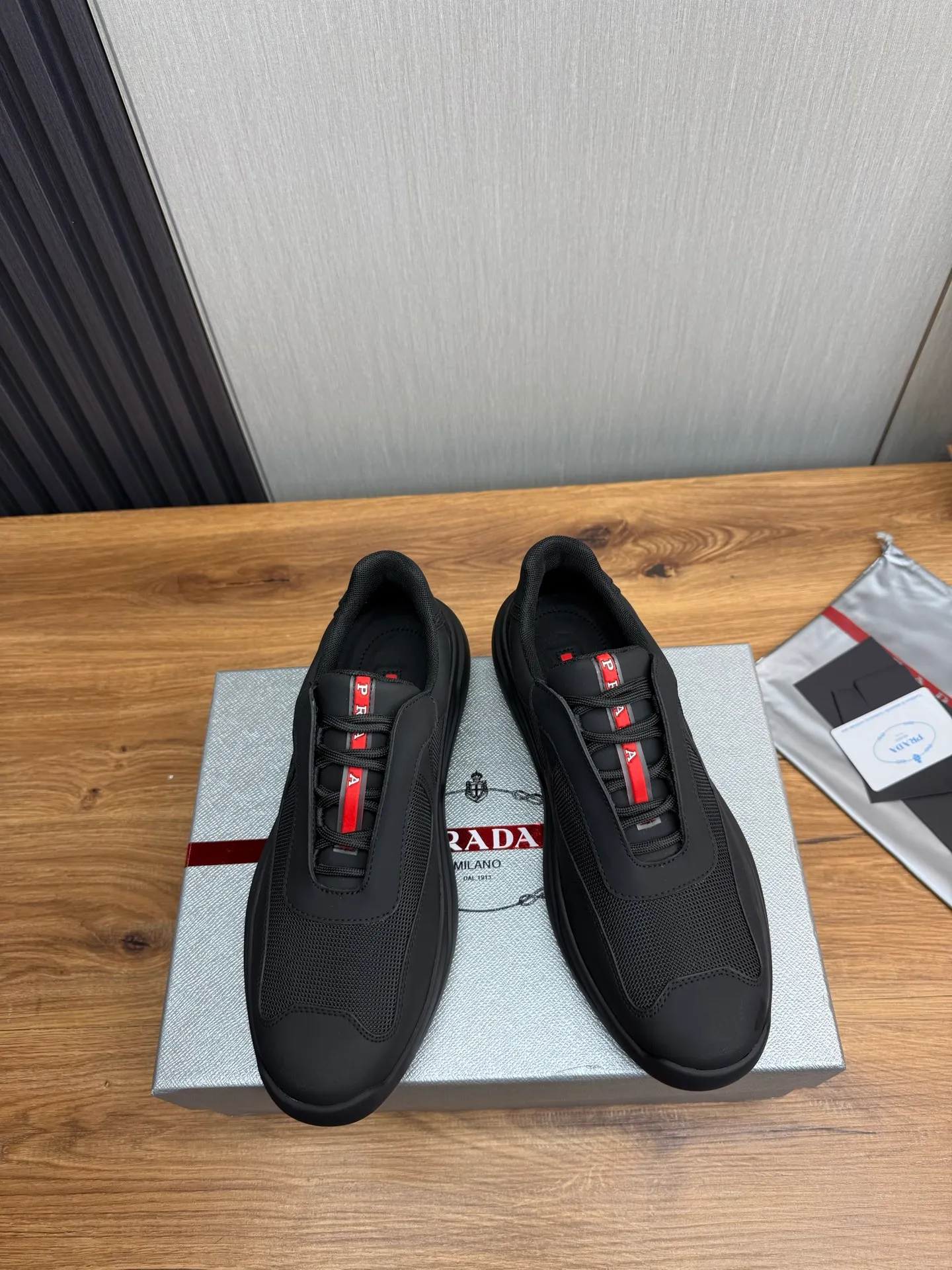 Men's shoes 💰600💰 [PRADA] New models synchronized with the official website, high-quality shipments ✔️Best sellers🔥 Original cowhide + cowhide lining, 1🆚1 replica, original sole, 38-45 (men's 45 is custom-made and cannot be returned or exchanged)